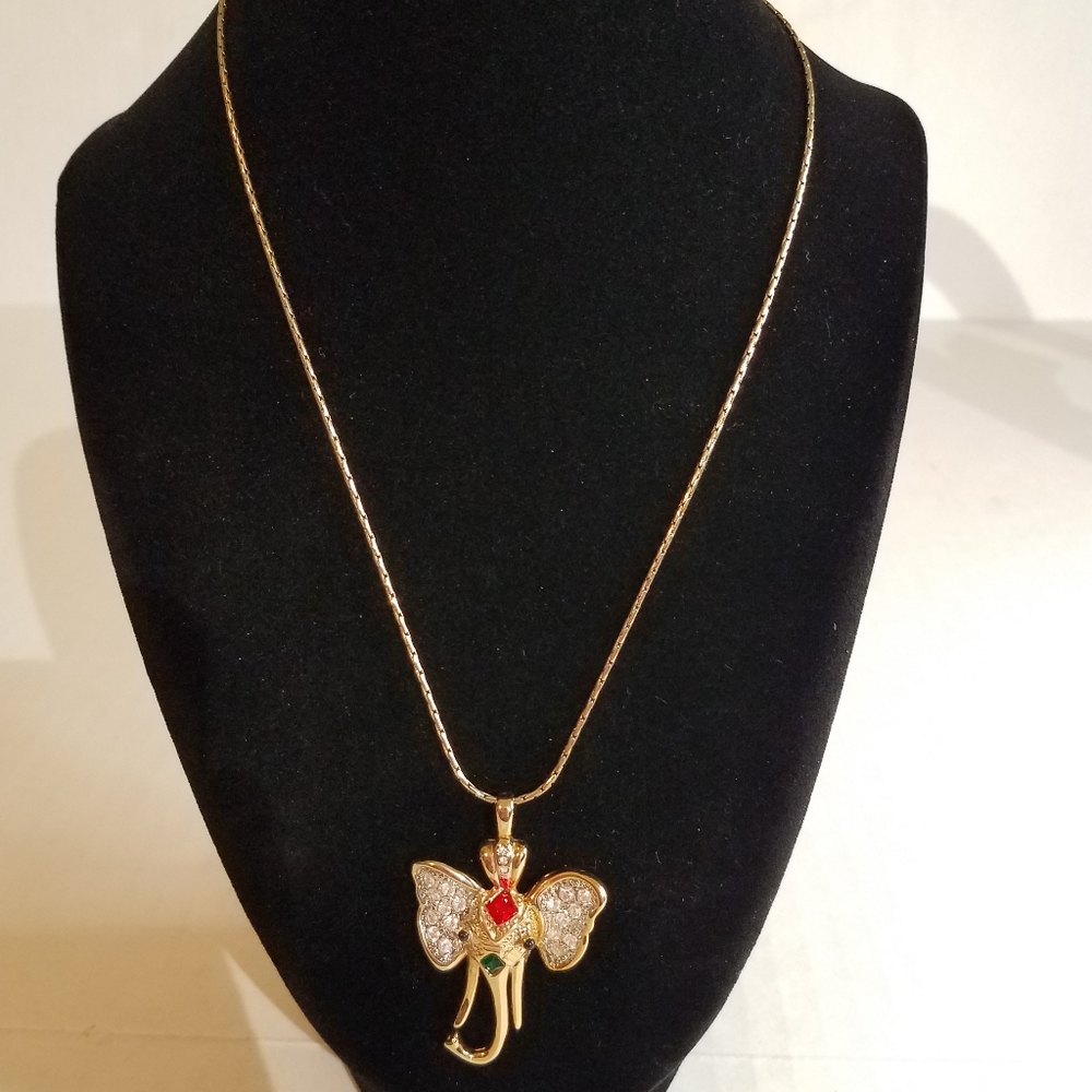Elephant with Tusk necklace j369